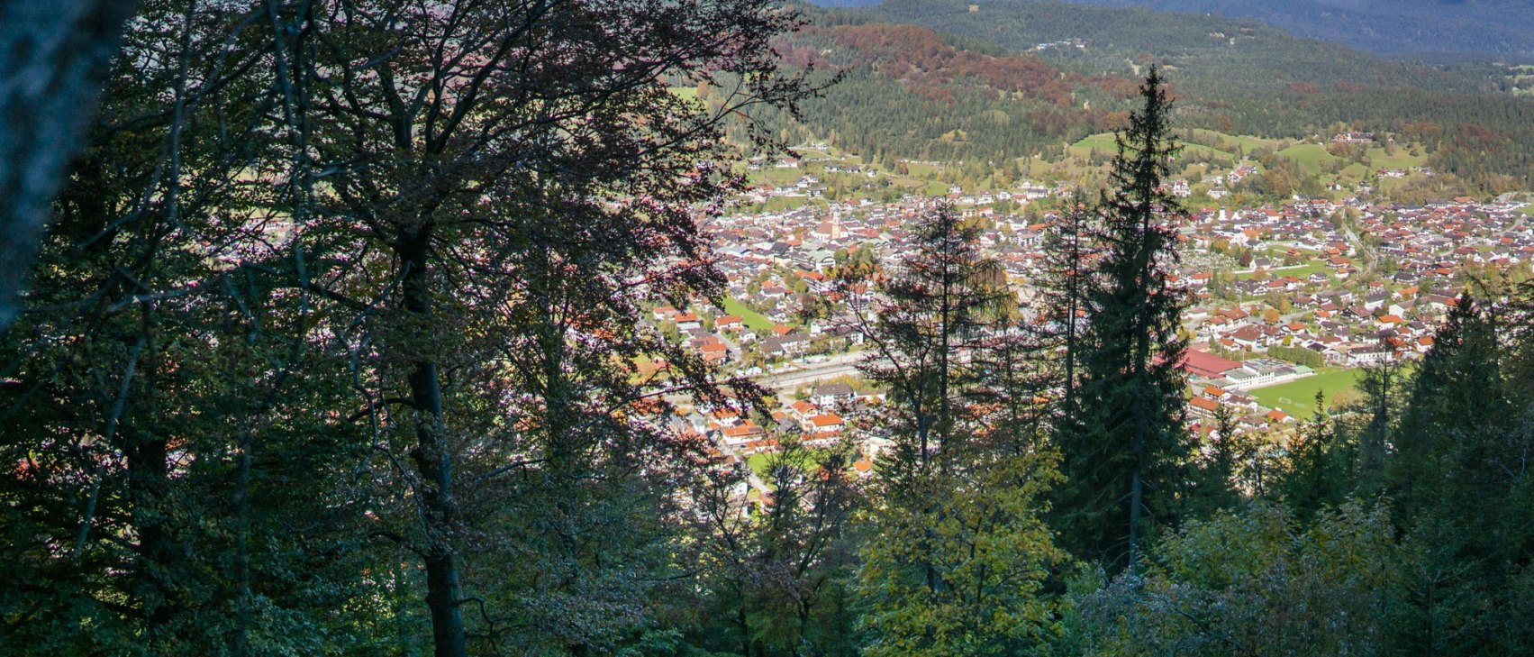 Blick Weg zum Brunnstein auf Mittenwald, © Alpenwelt Karwendel | Dietmar Denger