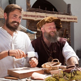 Eindrücke vom Bozner Markt in Mittenwald, © Alpenwelt Karwendel | Hubert Hornsteiner
