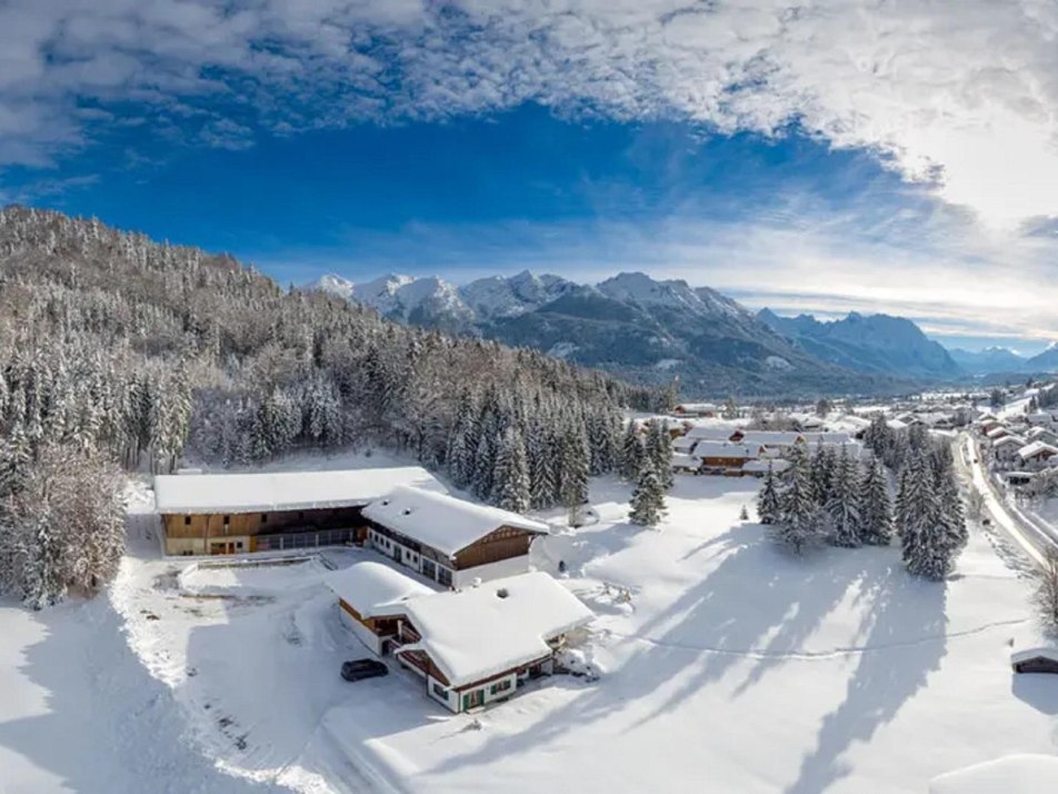 Berghof im Winter