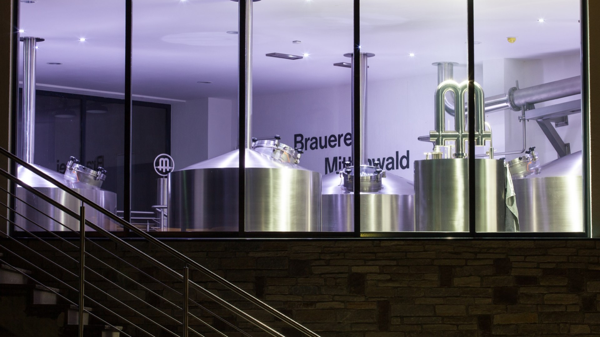 Das Bild zeigt die neue Sudanlage der Brauerei Mittenwald, © Alpenwelt Karwendel | Brauerei Mittenwald 