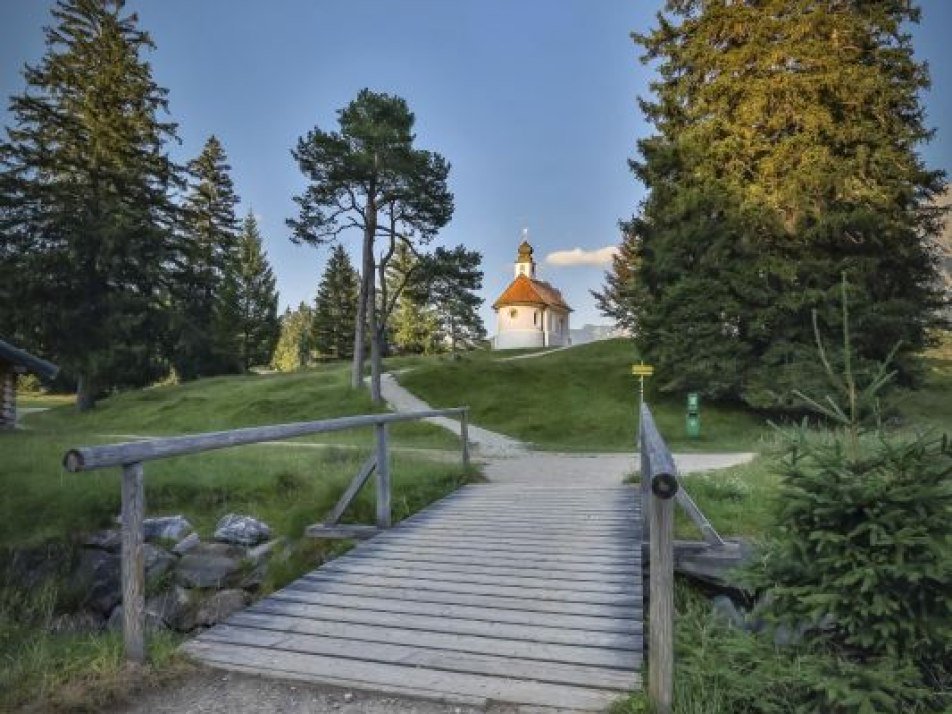 Maiandacht des Gebirgstrachtenvereins, © Alpenwelt Karwendel/ Marcel Dominik