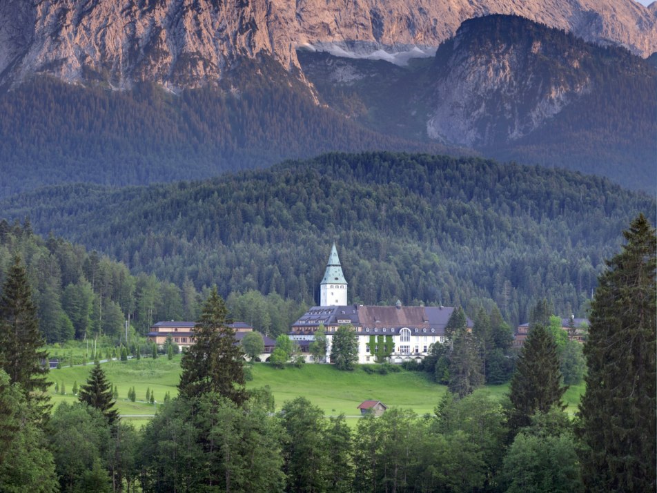 Schloss Elmau im Sommer, © Alpenwelt Karwendel | Schloss Elmau