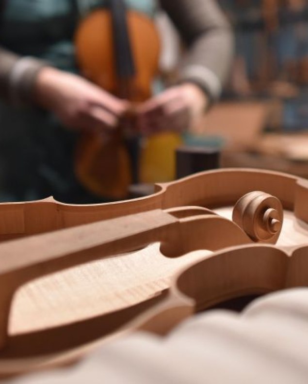 Schauwerkstatt im Geigenbaumuseum - heute erst ab 15.00h, © Alpenwelt Karwendel | Angelika Warmuth