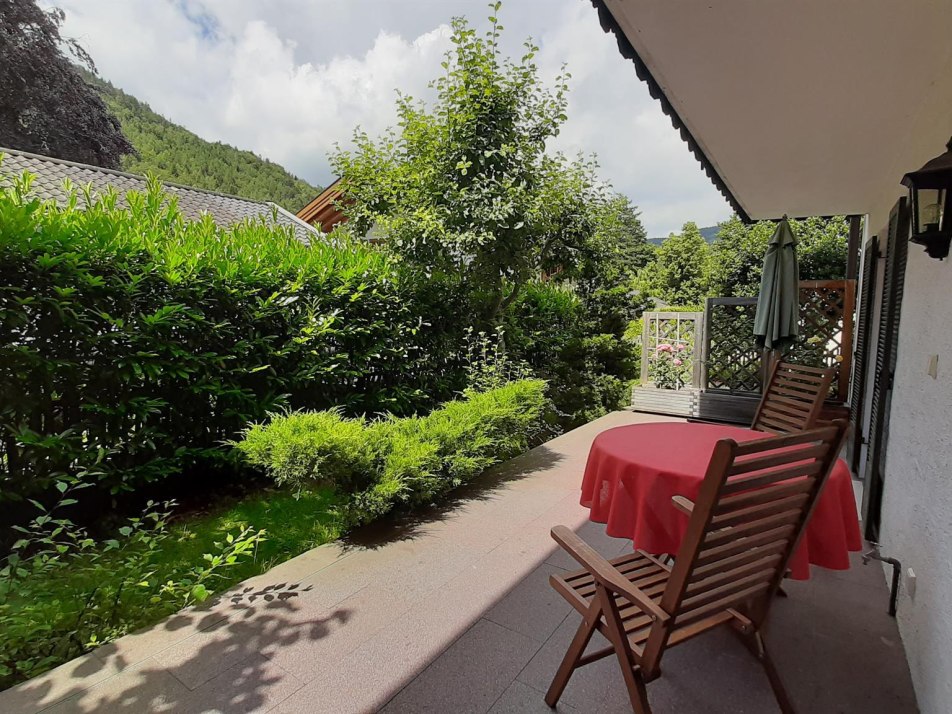 Terrasse mit Garten
