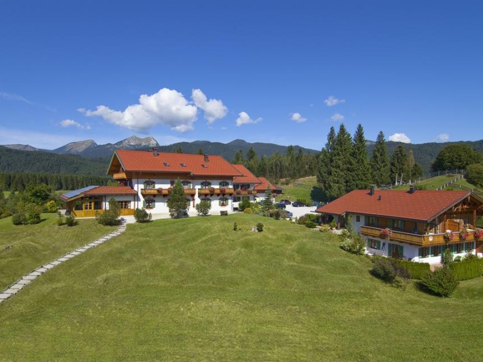 Hausansicht Landhotel zum Bad, Krün