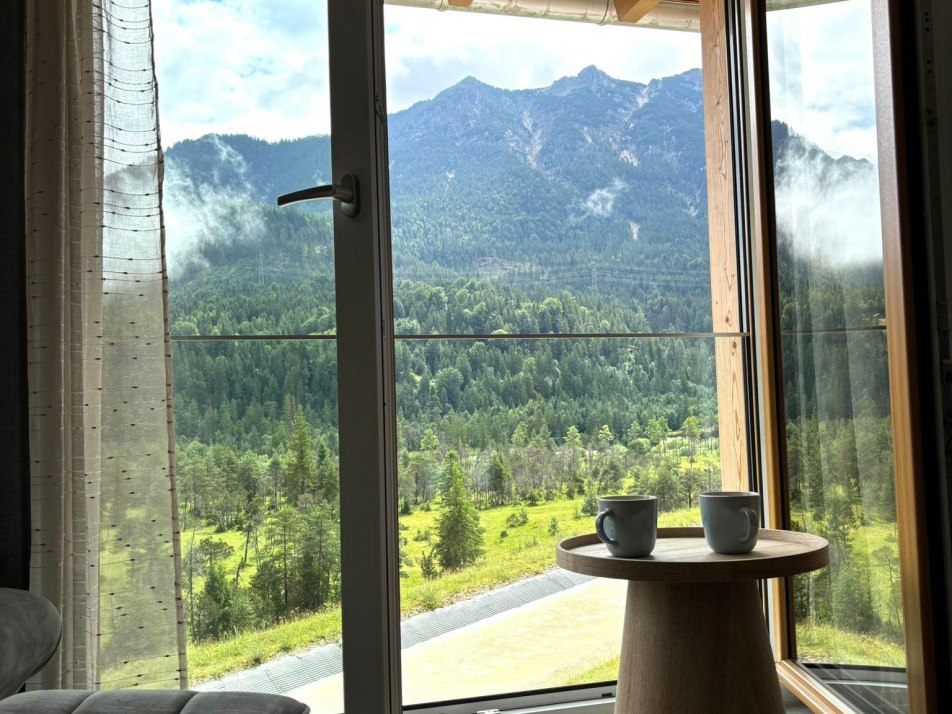 c827cfdc-34dd-44c6-9ec4-a3d7ed4b029a