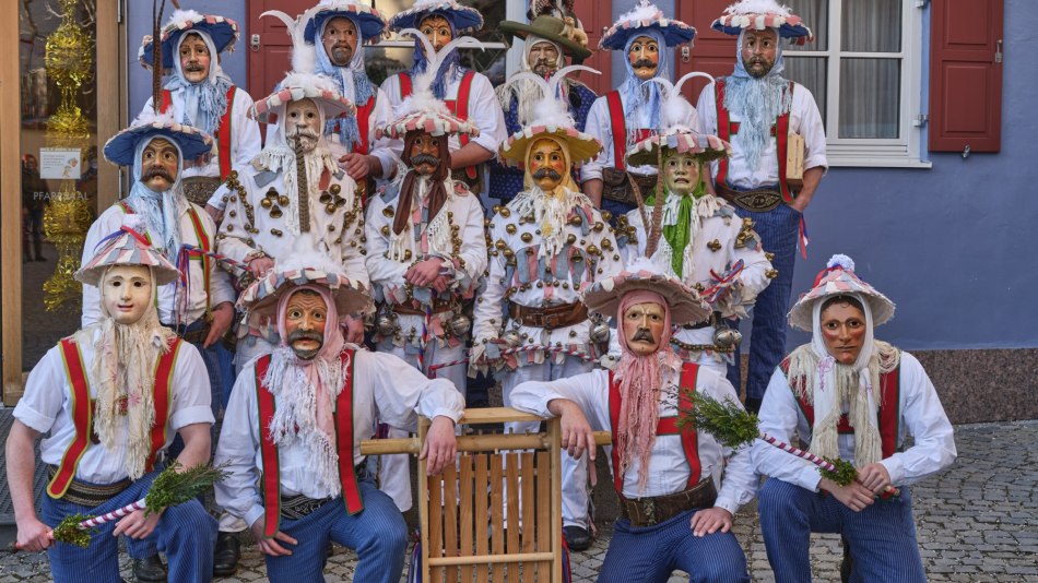 Buntes Faschingstreiben in Bayern, hier die Gruppe der Gröllratscher, © Alpenwelt Karwendel | Burkhard Luther