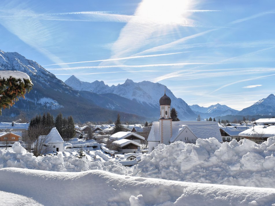 Pfarrkirche St. Jakob Wallgau im Winter