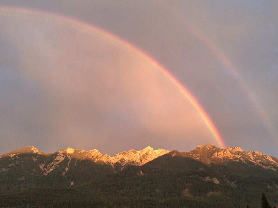 Regenbogen Soierngebirge