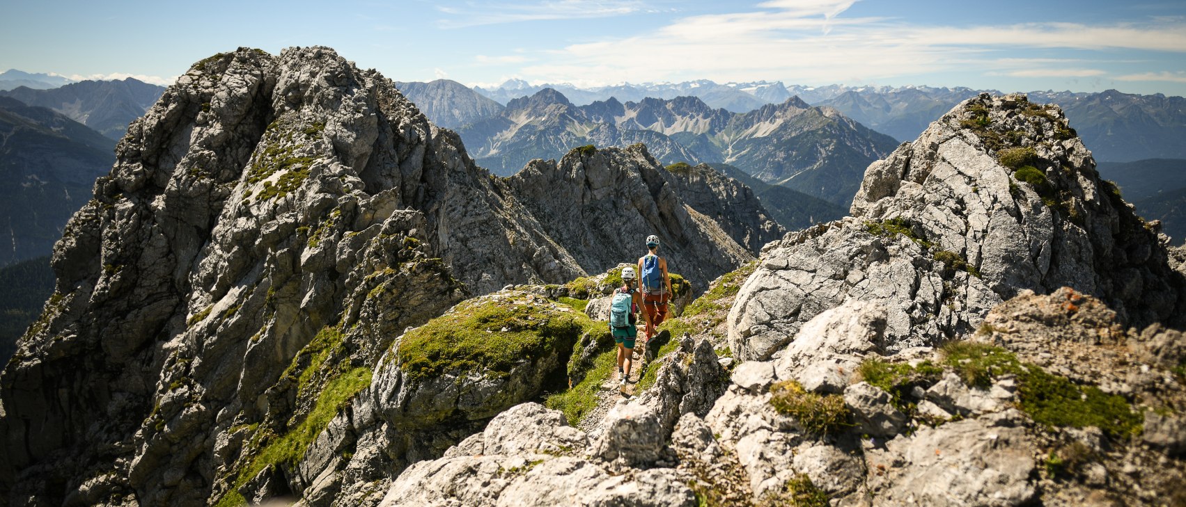 Aussicht am Mittenwalder Klettersteig, © Alpenwelt Karwendel |Philipp Gülland, PHILIPP GUELLAND Aussicht am Mittenwalder Klettersteig, © Alpenwelt Karwendel |Philipp Gülland, PHILIPP GUELLAND