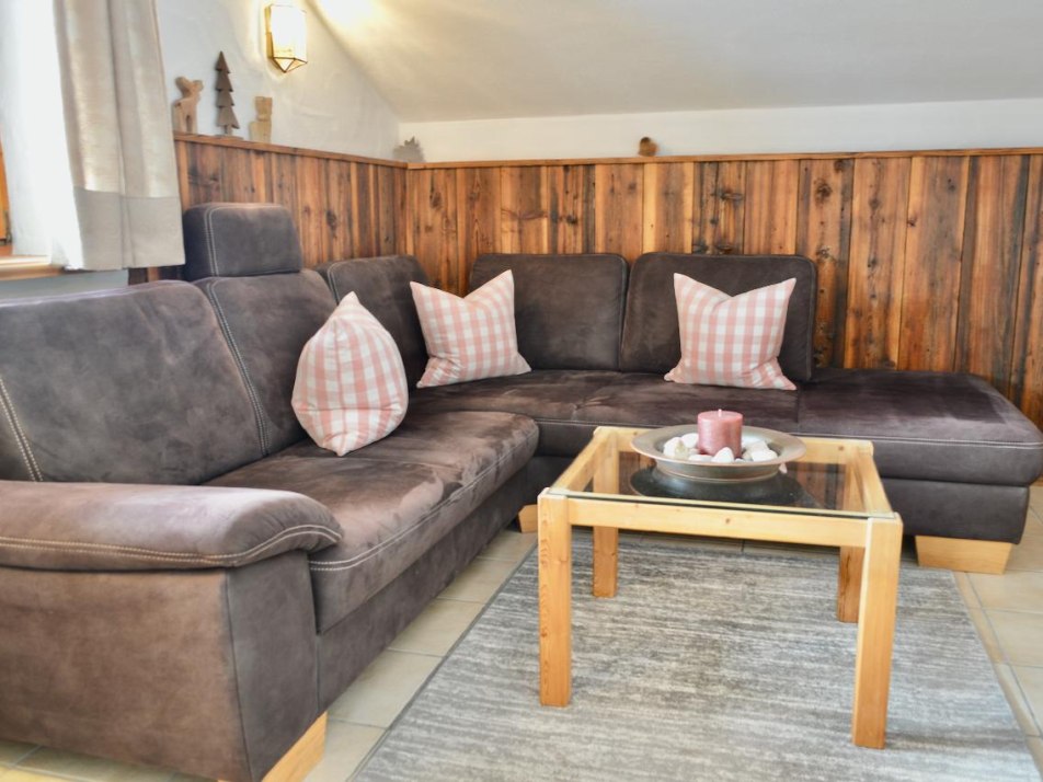 Ferienwohnung Hiemer Zugspitze - Wohnzimmer