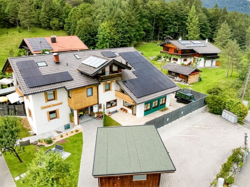 Haus-aussen-Ansicht Haus-aussen-Ansicht