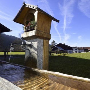 Der Brunnen in Gerold, © Alpenwelt Karwendel | Stefan Eisend