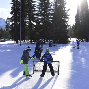 Winterspaß auf dem Eis in der Alpenwelt Karwendel, © Alpenwelt Karwendel | Stefan Eisend