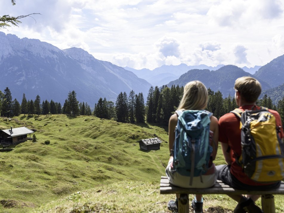 Aussicht am Kranzberg in Mittenwald genießen, © Alpenwelt Karwendel | Wolfgang Ehn