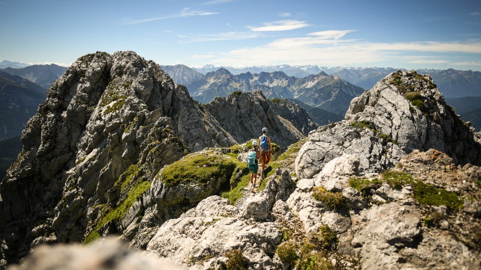 Aussicht am Mittenwalder Klettersteig, © Alpenwelt Karwendel |Philipp Gülland, PHILIPP GUELLAND Aussicht am Mittenwalder Klettersteig, © Alpenwelt Karwendel |Philipp Gülland, PHILIPP GUELLAND