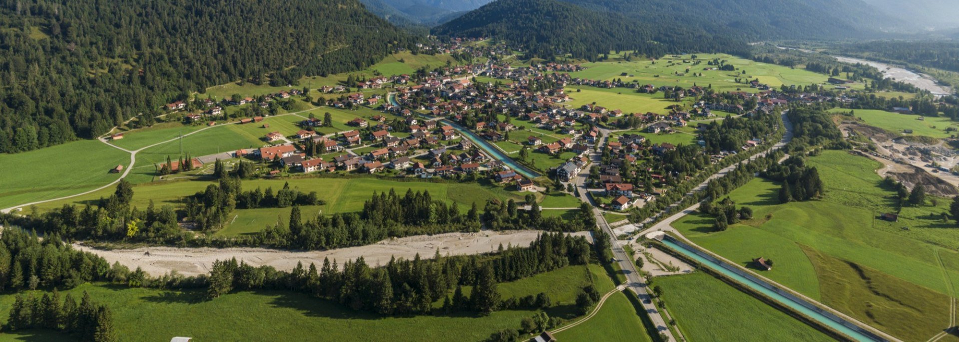 Wallgau mit Isar, Finz und Isarkanal - Urlaub in Oberbayern, © Alpenwelt Karwendel | Wolfgang Ehn