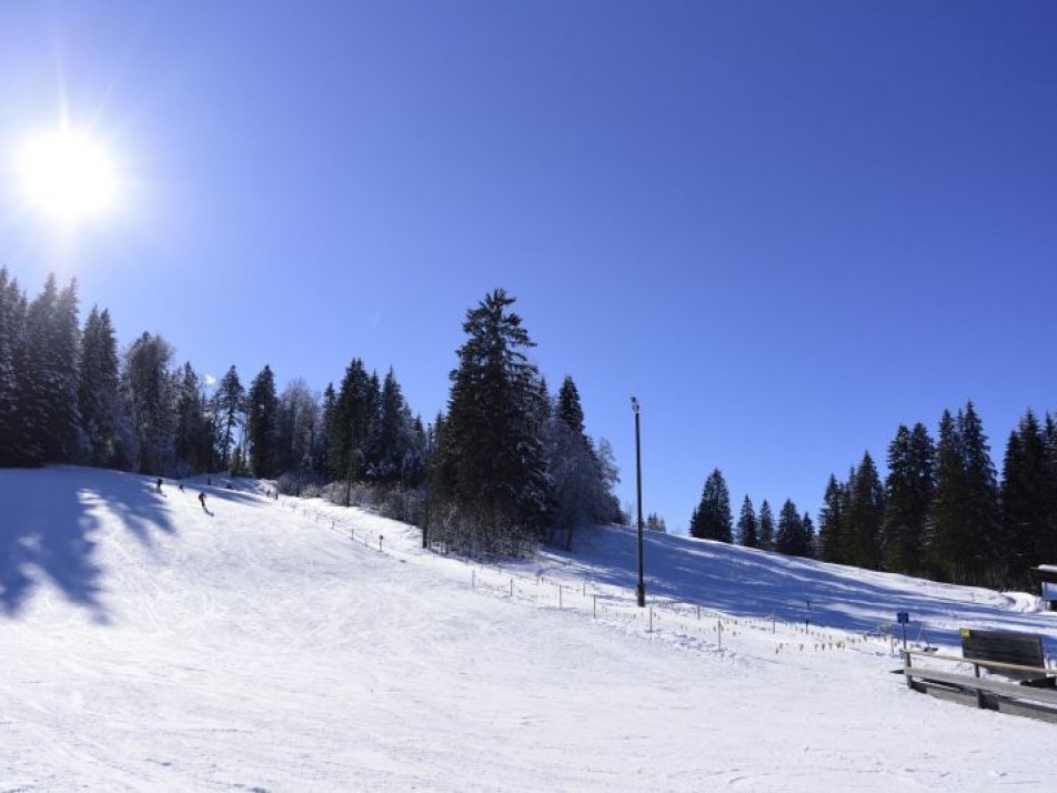 Maschkera Gaudi Skirennen am Barmseelift, © Alpenwelt Karwendel | Stefan Eisend