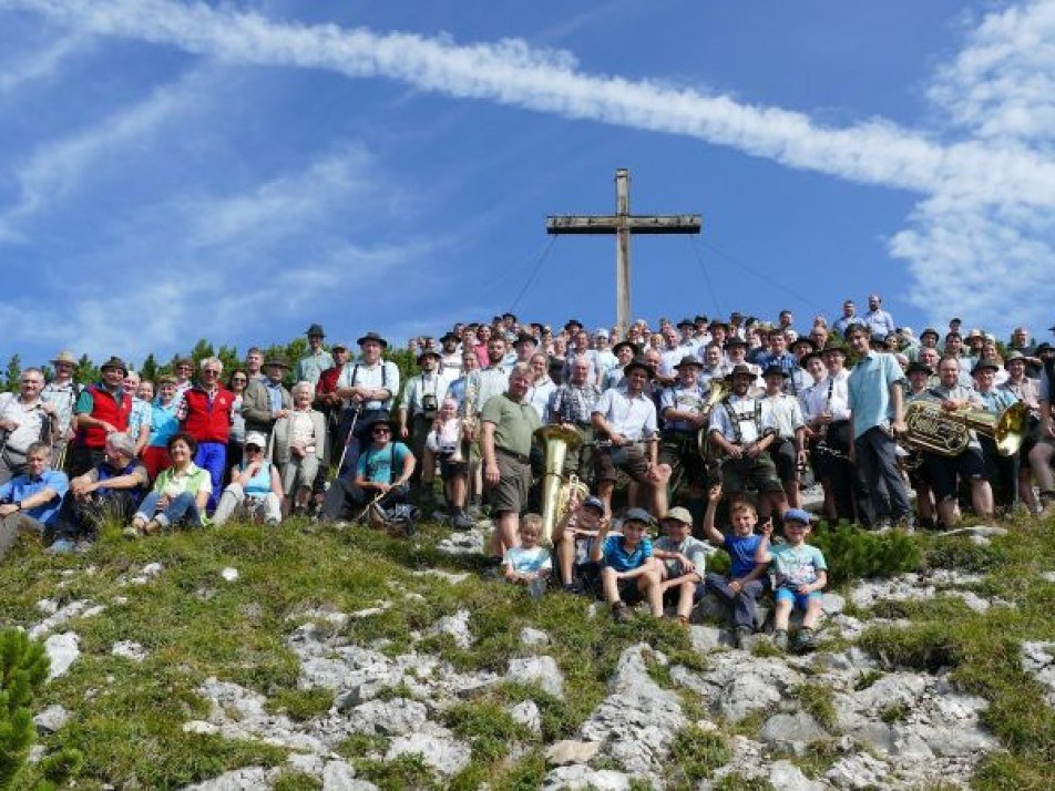 Bergmesse am Simetsberg, © Alpenwelt Karwendel | Wolfgang Behling, woiga.de Bergmesse am Simetsberg, © Alpenwelt Karwendel | Wolfgang Behling, woiga.de