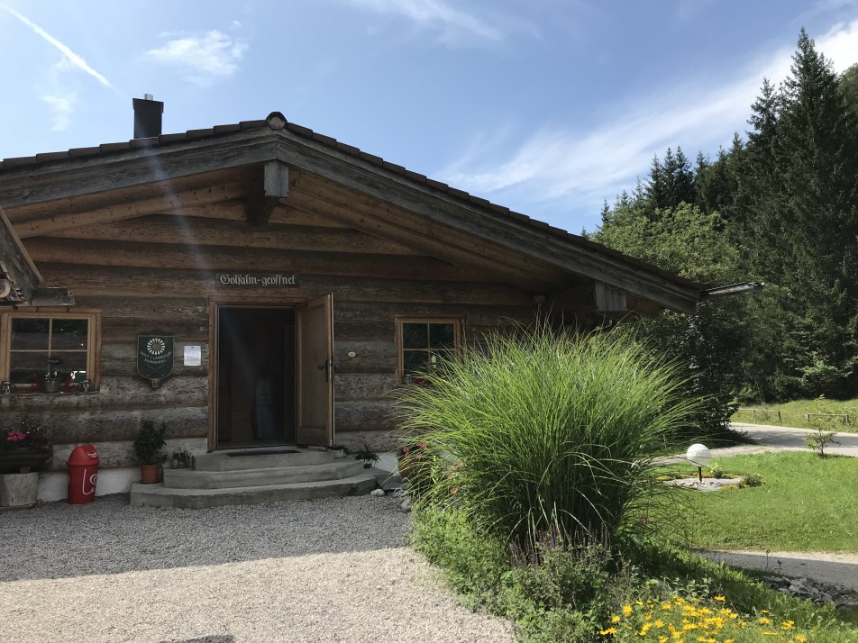 Außenansicht Golfalm, © Golf- und Landclub Karwendel Außenansicht Golfalm, © Golf- und Landclub Karwendel