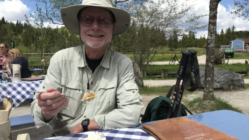 Steve gönnt sich eine wohlverdiente Pause, © Alpenwelt Karwendel | Andrea Schmölzer