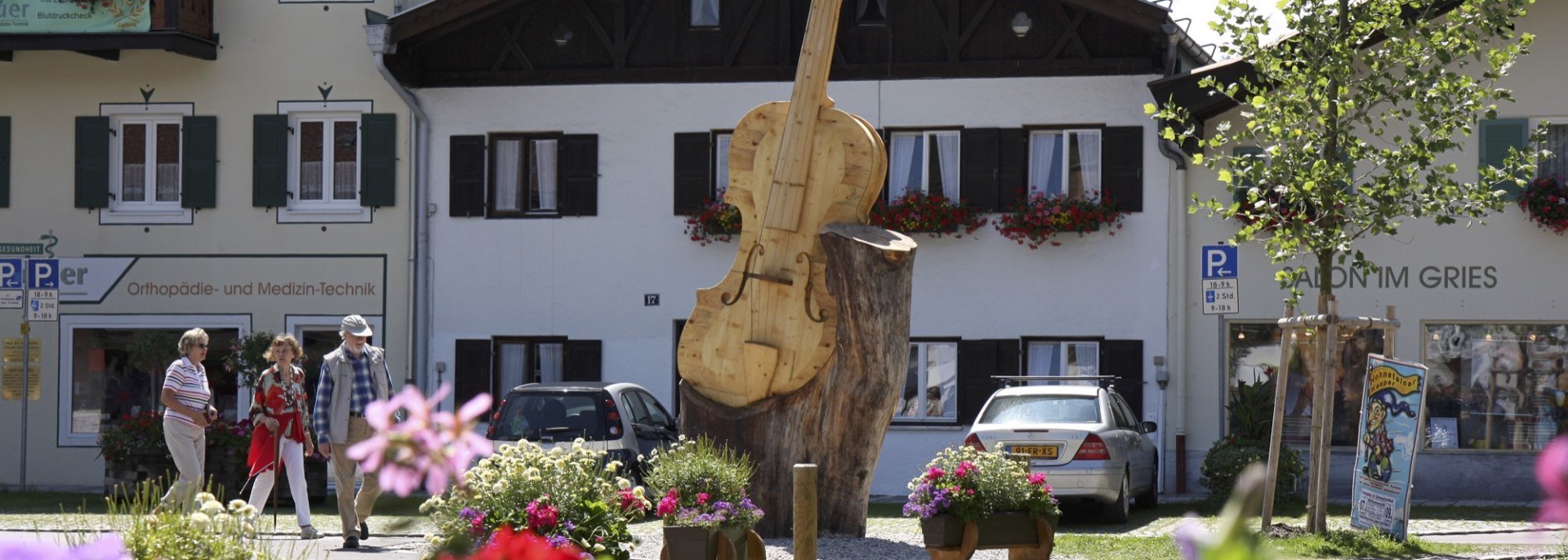 Wooden violin in the district of Gries, © Alpenwelt Karwendel | Rudolf Pohmann