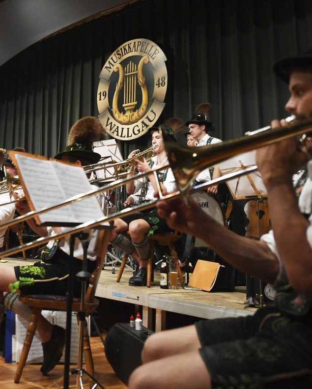 Eine typisch bayerische Blaskapelle - die Musikkapelle Wallgau, © Alpenwelt Karwendel | Angelika Warmuth