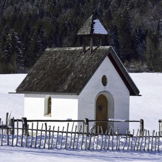 Kapelle in Elmau im Winter, © Alpenwelt Karwendel | Stefan Eisend