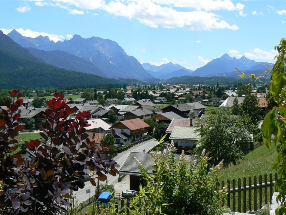 Wallgau mit Karwendel