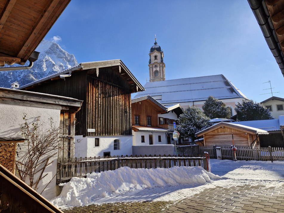 winterlicher Blick vom Balkon Richtung Ortsmitte