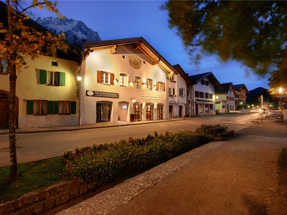 Das Marktrestaurant in Mittenwald am Dekan-Karl-Platz, © Das Marktrestaurant Mittenwald