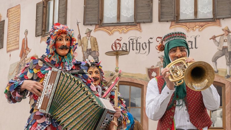 Faschingstreiben mit Musikanten, © Alpenwelt Karwendel | Rosemarie Karg