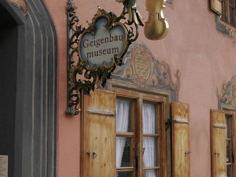 Geigenbaumuseum in der Ballenhausgasse 3 in Mittenwald, © Alpenwelt Karwendel | Pfisterer
