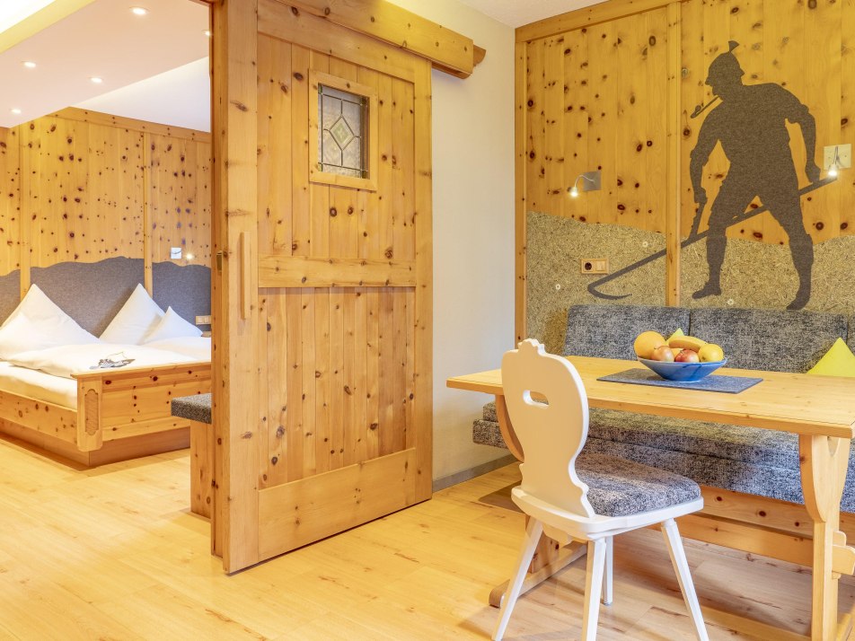Ferienwohnung Heublume Wohnraum und Schlafzimmer-F