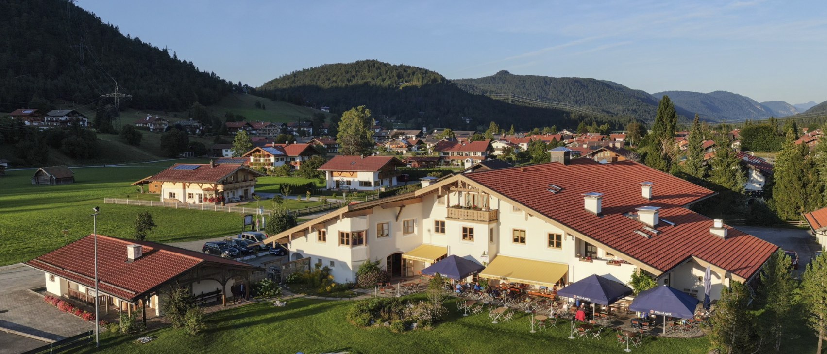 Haus des Gastes in Wallgau mit der Minigolfanlage, © Alpenwelt Karwendel| Wolfgang Ehn Haus des Gastes in Wallgau mit der Minigolfanlage, © Alpenwelt Karwendel| Wolfgang Ehn