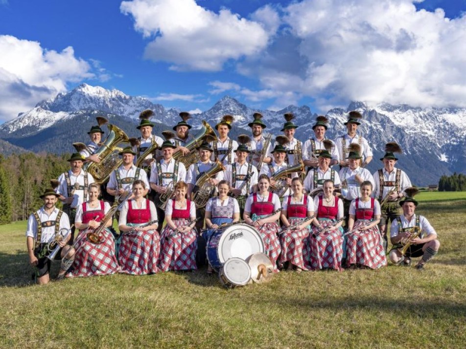 Kurkonzert mit der Musikkapelle Krün, © Musikkapelle Krün | Kriner Kurkonzert mit der Musikkapelle Krün, © Musikkapelle Krün | Kriner