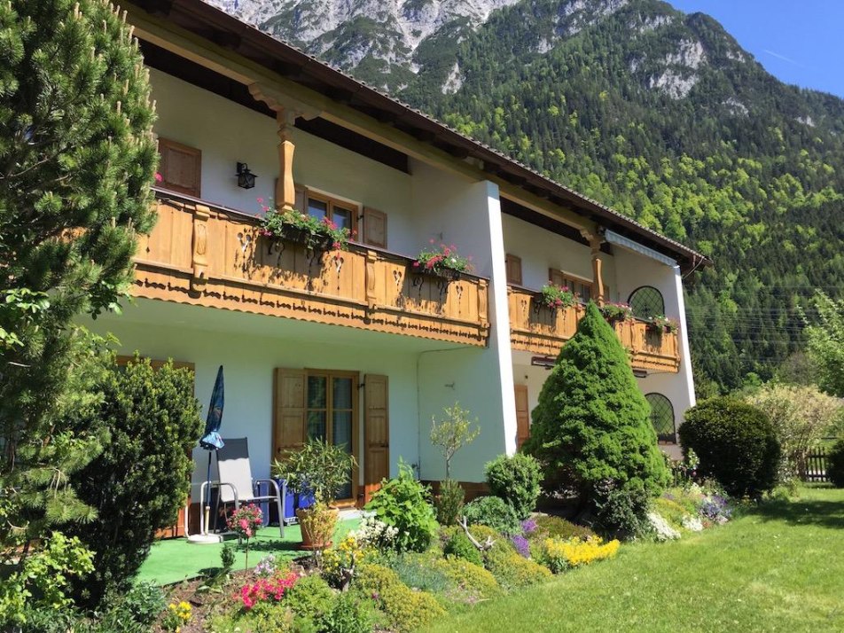Garten mit Haus