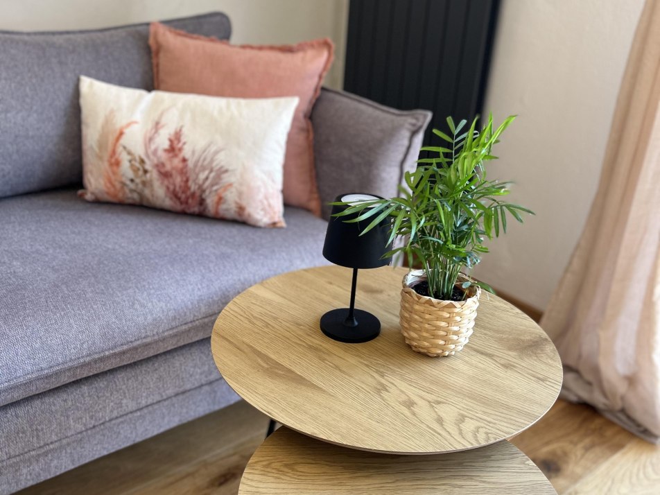 Tischen im Wohnzimmer