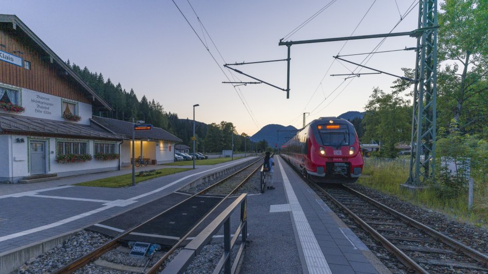 Deutschlands höchstgelegender Bahnhof in Klais (Oberbayern), © Alpenwelt Karwendel | Wolfgang Ehn