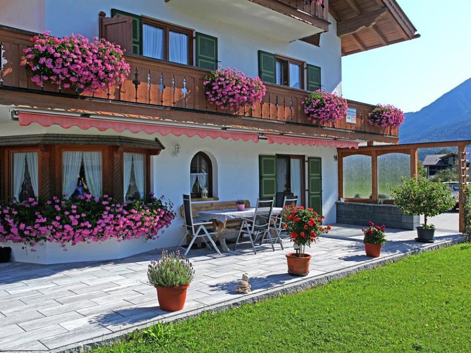 Hausansicht Terrasse