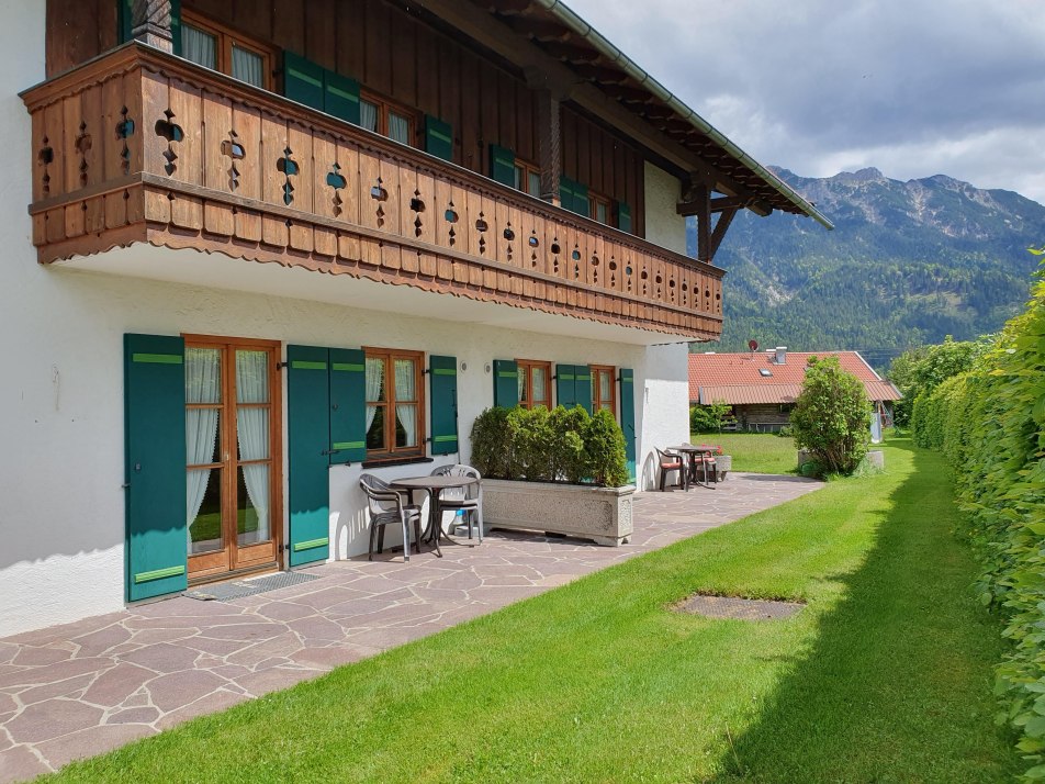 Balkon Fewo 4  und Terrasse Fewo 2