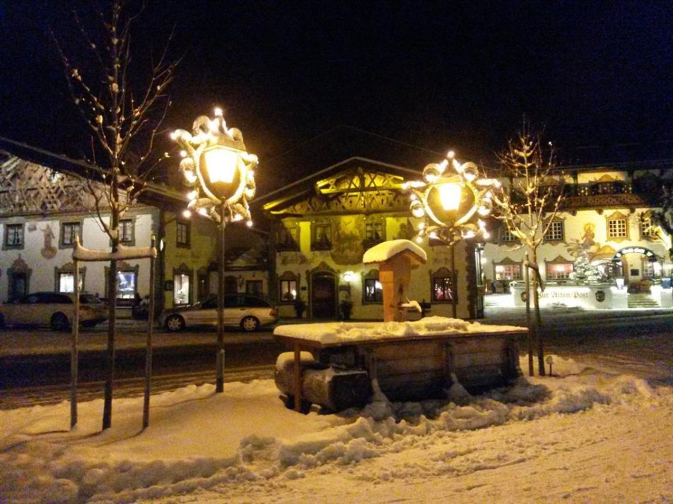 Dorfplatz im Winter