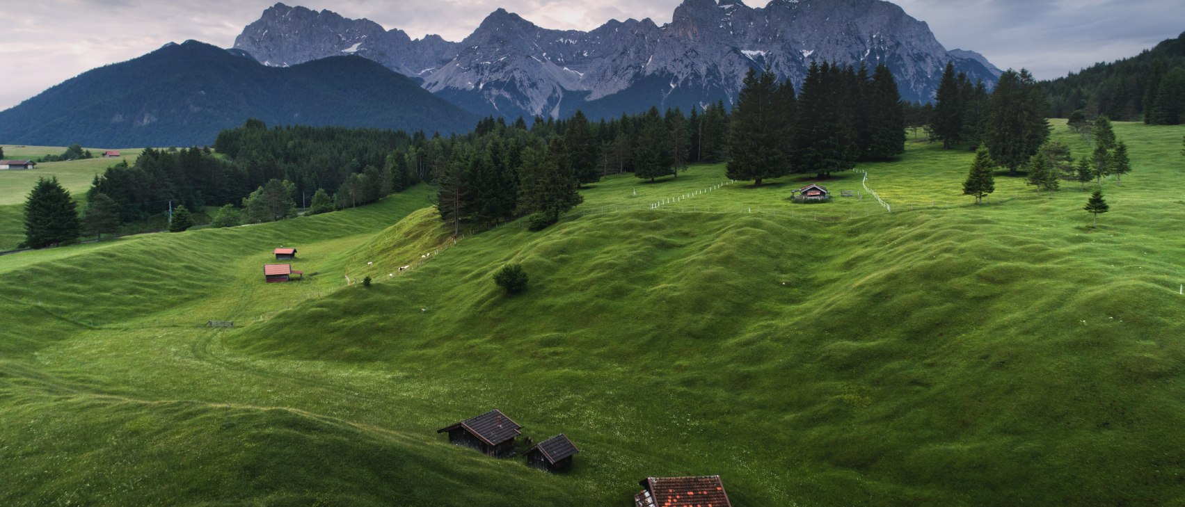 Buckelwiesen von oben, © Alpenwelt Karwendel |Maximilan Ziegler, Alpenwelt Karwendel/ Maximilian Ziegler