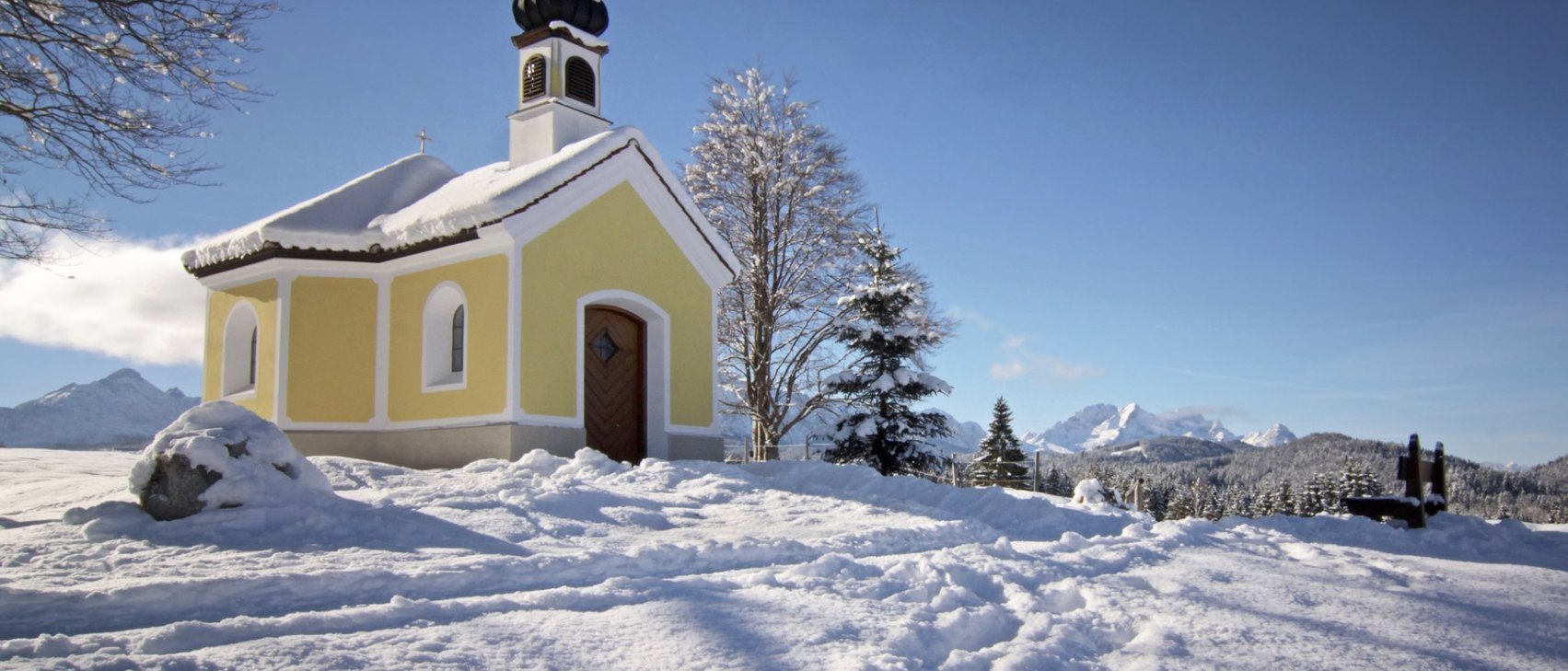 Kapell Maria Rast auf den Buckelwiesen bei Krün im Winter, © Alpenwelt Karwendel | Wera Tuma