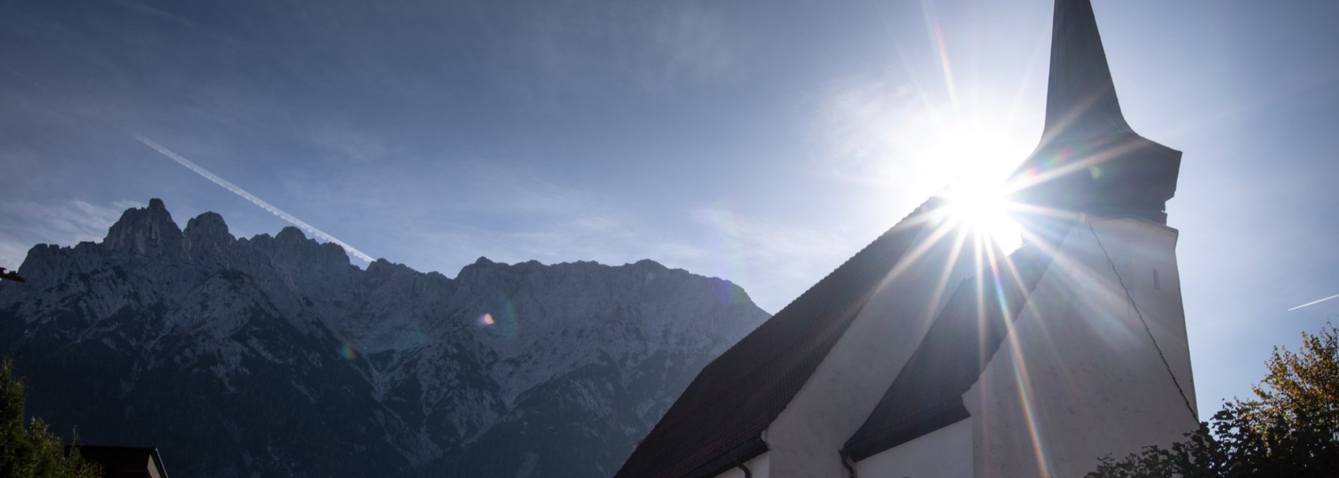 Evangelische-Lutherische Dreifaltigkeitigkeistkirche , © Alpenwelt Karwendel | Philipp Gülland