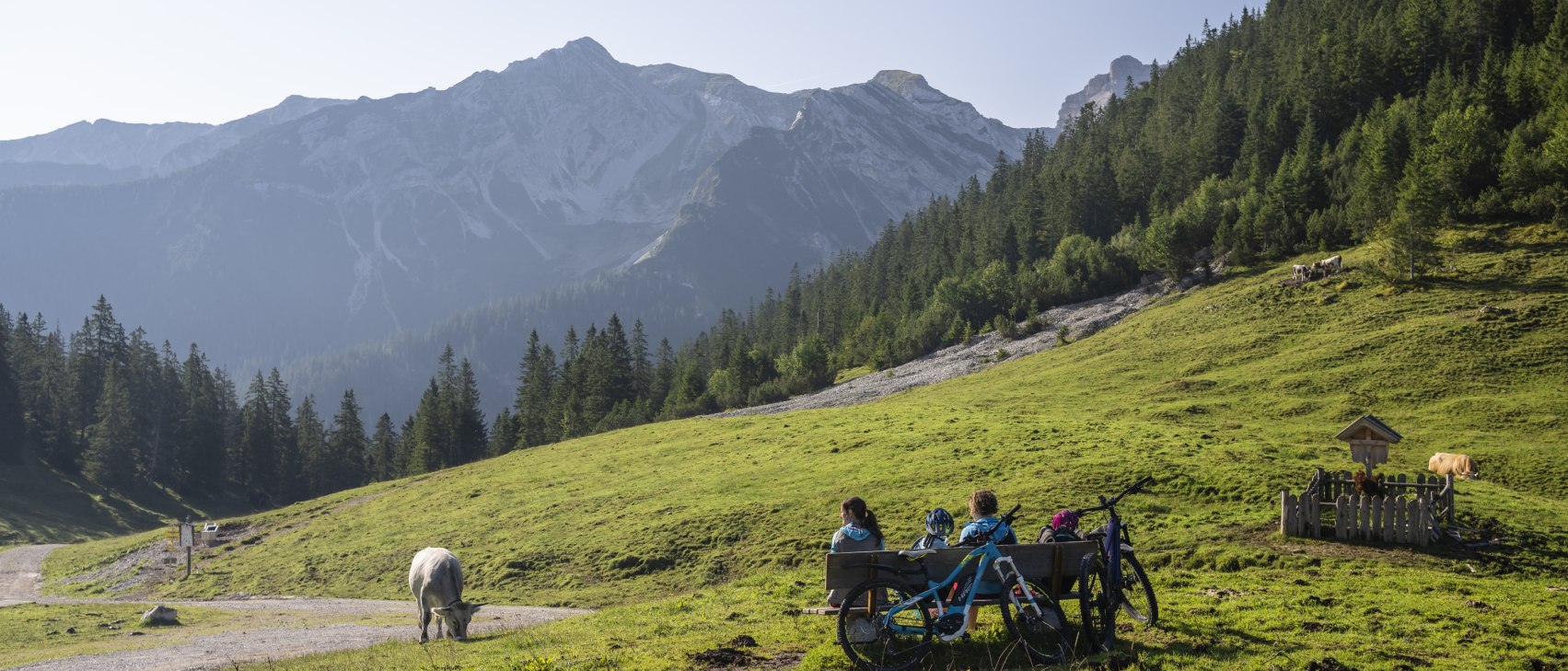 Bikepause an der Fischbachalm, © Alpenwelt Karwendel | Pierre Johne Bikepause an der Fischbachalm, © Alpenwelt Karwendel | Pierre Johne