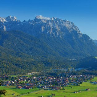 Panoramablick von Krün Richtung Karwendelgbirge, © Alpenwelt Karwendel | Hubert Hornsteiner