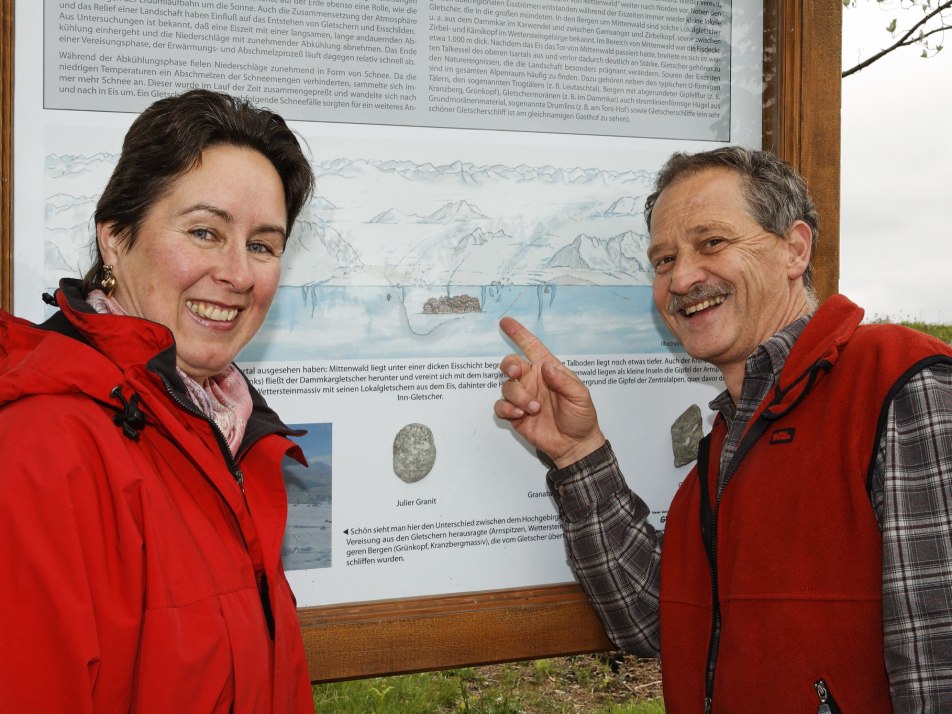 Geo-Trip auf dem Kieselstein-Lehrpfad an der Isar in Krün mit Herrn Karner, © Alpenwelt Karwendel | Rudolf Tomaschek