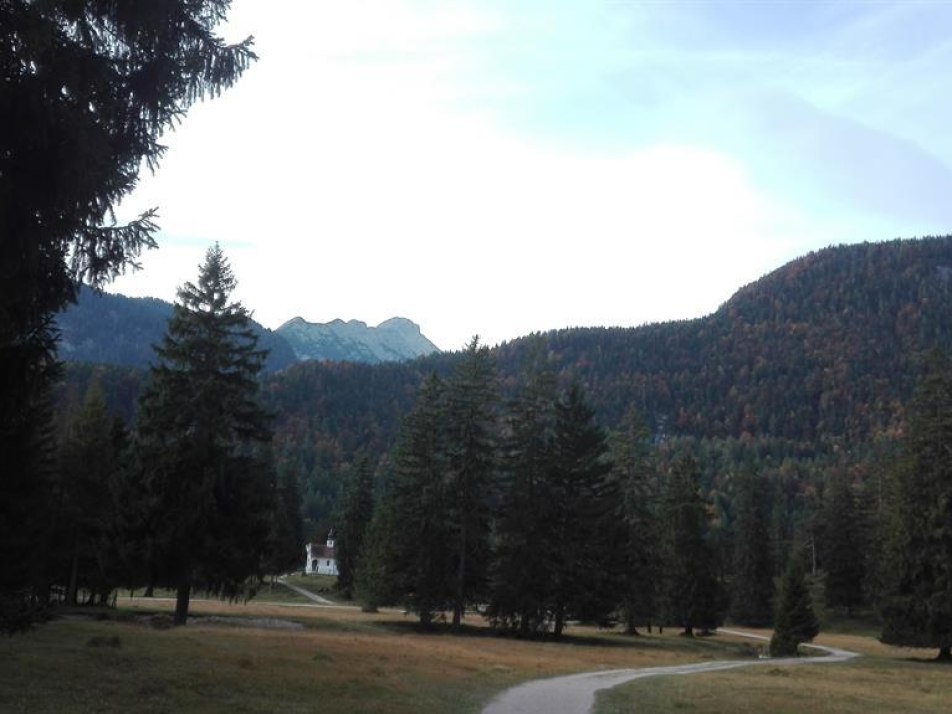 Fußweg vom Kranzberg zum Lautersee