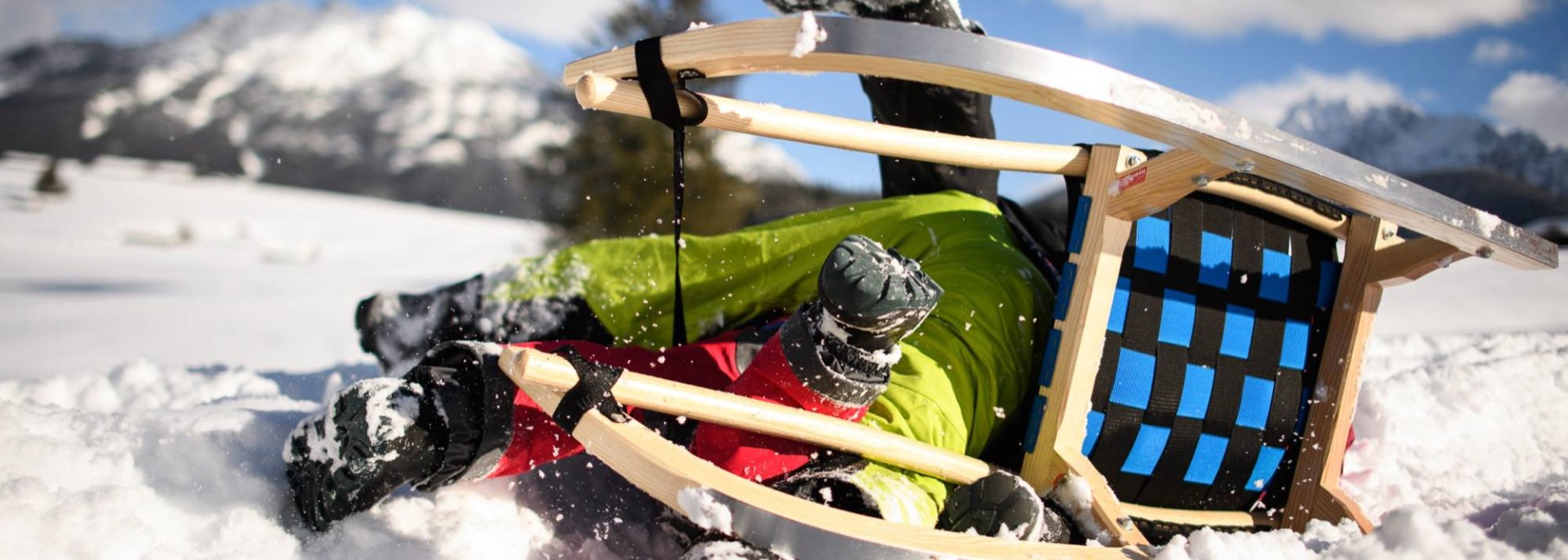 On the toboggan run or simply down the snowy hill - when sledging in the Alpenwelt Karwendel, everyone gets their money's worth!, © Alpenwelt Karwendel | Philipp Gülland